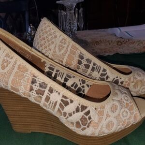 American Eagle Outfitters Beige Lace Wedges